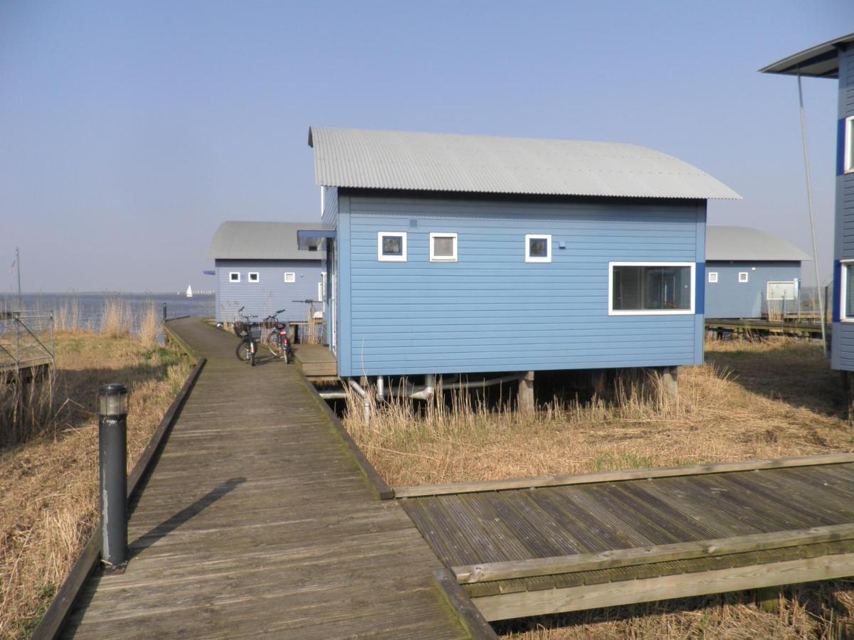 6 Pers. Waterfront Home Seeblick, Equipped Stilt House On The Water Anjum Buitenkant foto